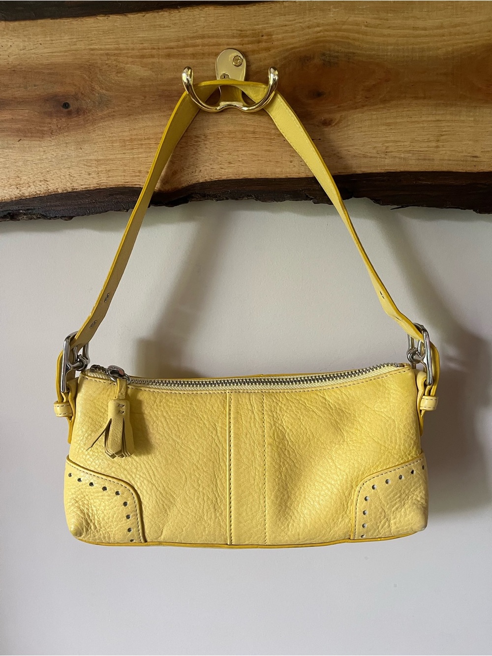COACH Vintage Y2K Hampton Demi Leather Small Yellow Hobo
Shoulder Bag Purse 5052